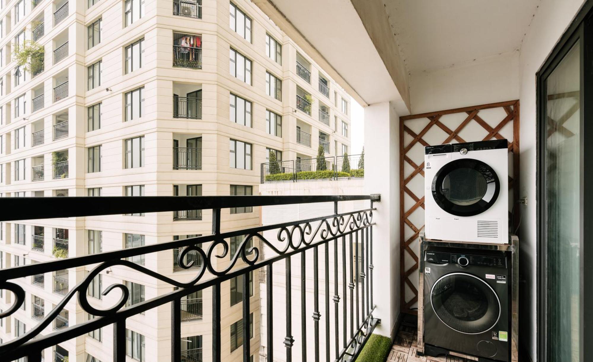 Hi-Home Suites - The West Lake Xuan Dieu Hanoi Exterior foto